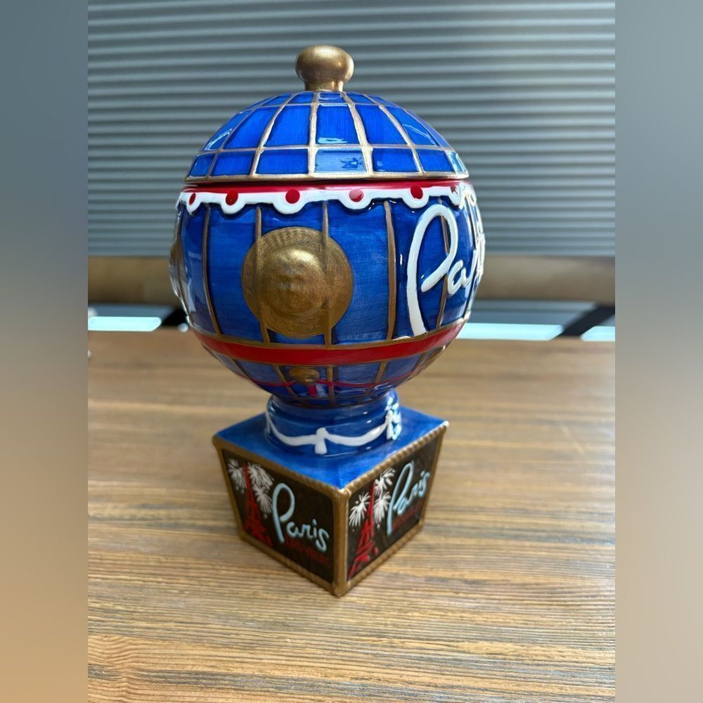 Vintage Souvenir Paris Las Vegas Blue and Red Paris Globe Drinking Lidded Cup - Picture 4 of 12